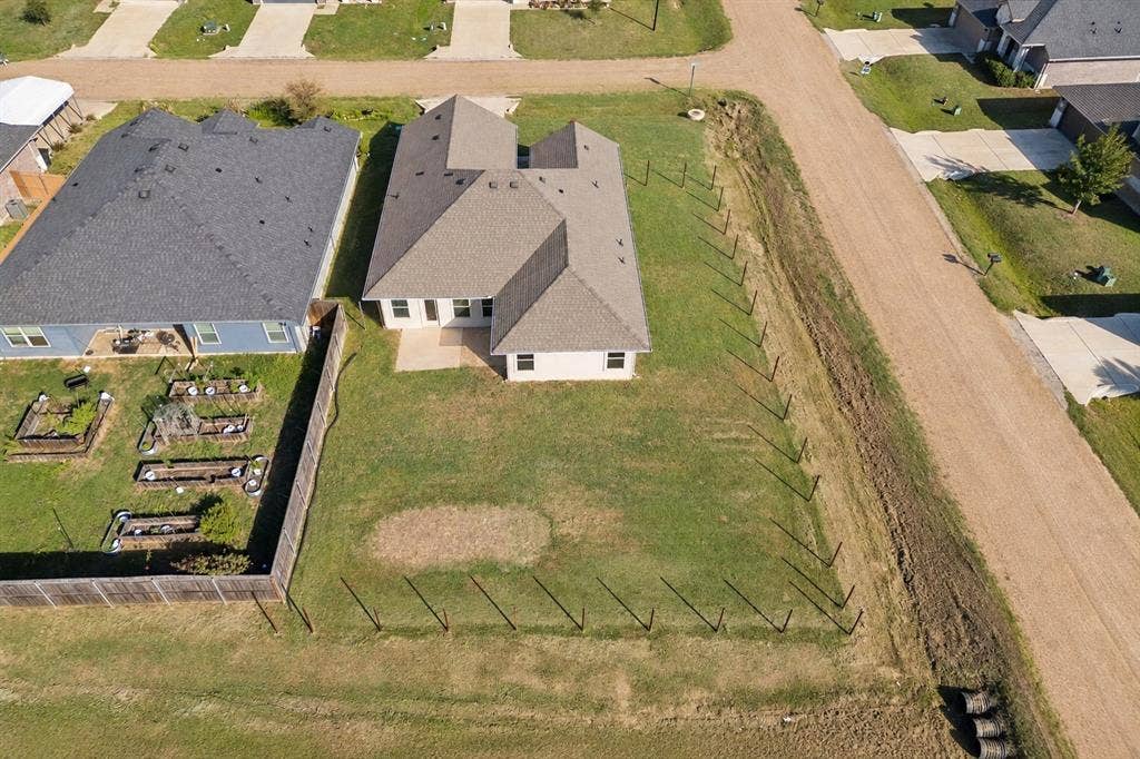146 Lawndale Lane, Mabank, TX 75147