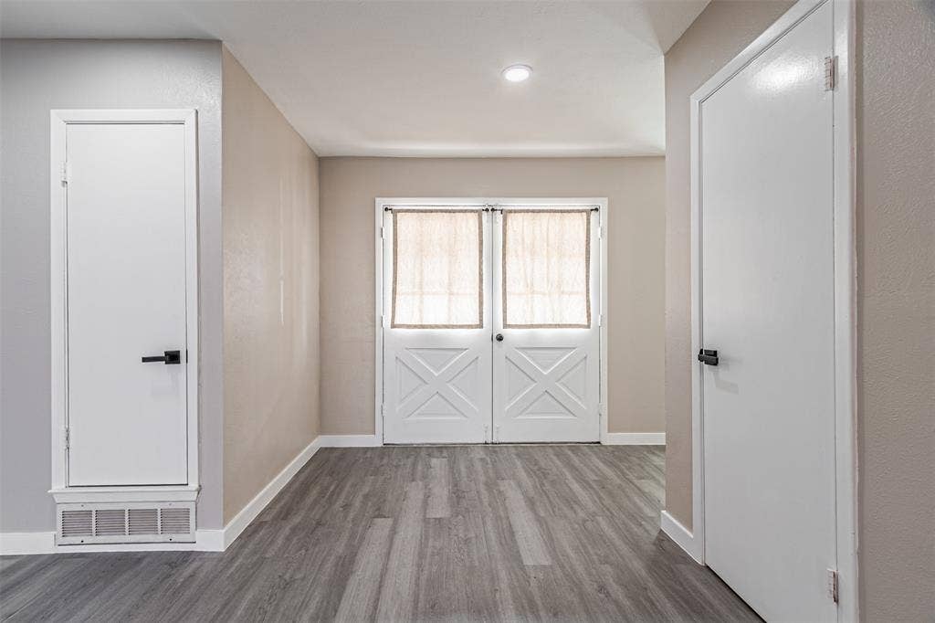 1509 Crockett Street, Garland, TX 75042 1509 Crockett Street, Garland, TX 75042