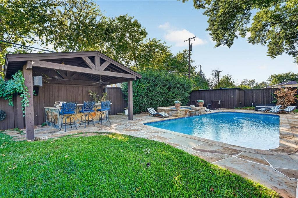4322 Crowley Drive, Dallas, TX 75229 Backyard