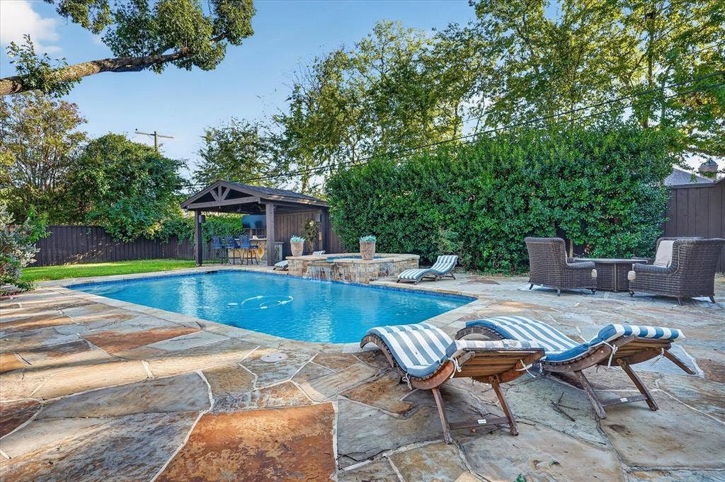 4322 Crowley Drive, Dallas, TX 75229 Backyard