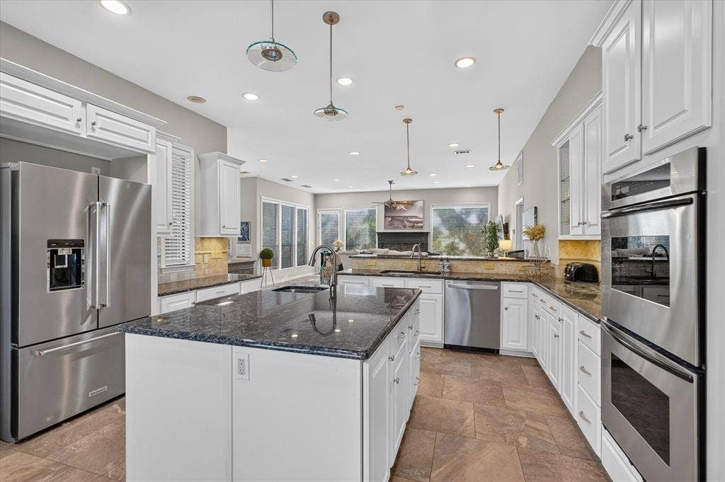 4322 Crowley Drive, Dallas, TX 75229 Kitchen