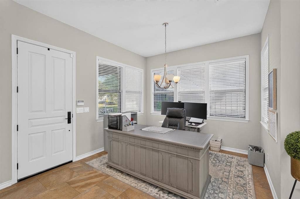 4322 Crowley Drive, Dallas, TX 75229 Breakfast room