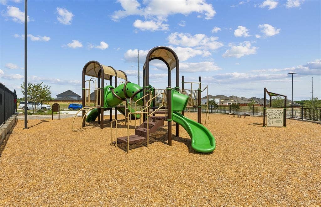 2634 Creekdale Drive, Celina, TX 75009 Community playground