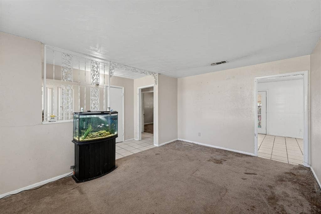 2910 Grove Street, Irving, TX 75060 2910 Grove Street, Irving, TX 75060