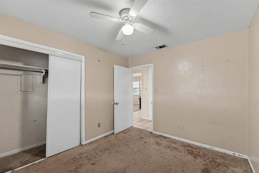 2910 Grove Street, Irving, TX 75060 2910 Grove Street, Irving, TX 75060
