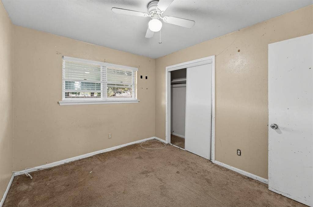 2910 Grove Street, Irving, TX 75060 2910 Grove Street, Irving, TX 75060