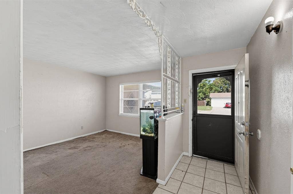 2910 Grove Street, Irving, TX 75060 2910 Grove Street, Irving, TX 75060