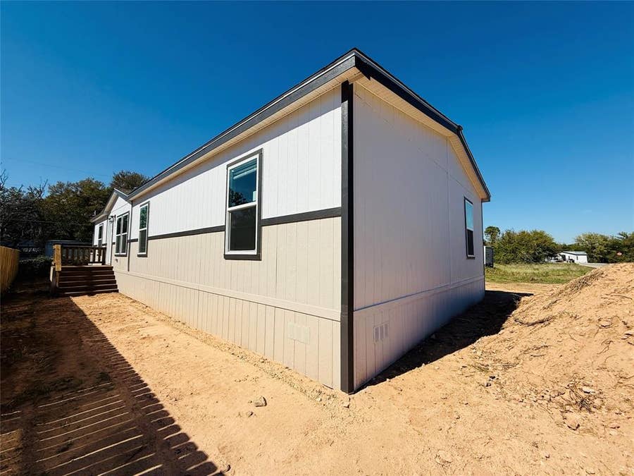 Property photo for 5902 Arrowhead Drive, Granbury, TX