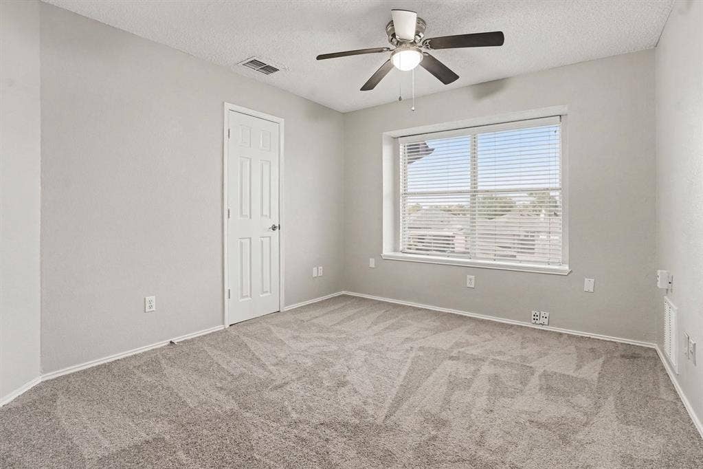 2101 Birch Bend, Mesquite, TX 75181