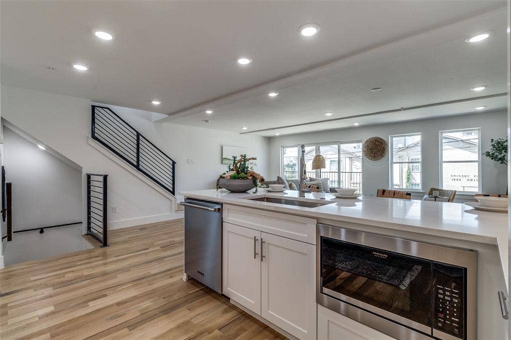 4701 San Jacinto Street, #101, Dallas, TX 75204 4701 San Jacinto Street, #101, Dallas, TX 75204