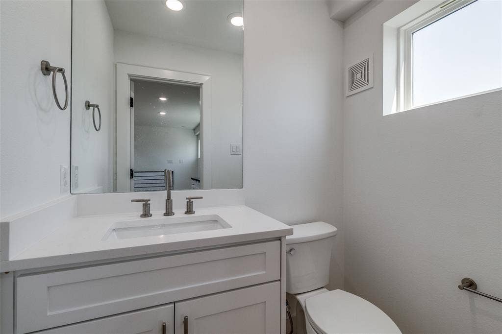 4701 San Jacinto Street, #101, Dallas, TX 75204 4701 San Jacinto Street, #101, Dallas, TX 75204