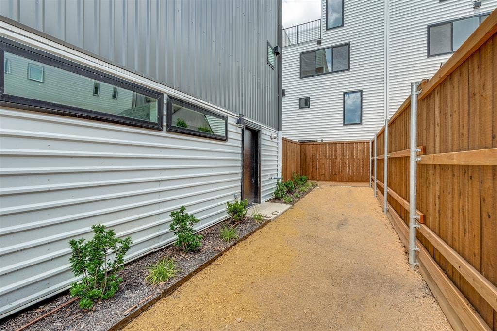 4701 San Jacinto Street, #101, Dallas, TX 75204 4701 San Jacinto Street, #101, Dallas, TX 75204
