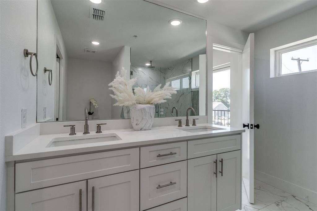4701 San Jacinto Street, #101, Dallas, TX 75204 4701 San Jacinto Street, #101, Dallas, TX 75204