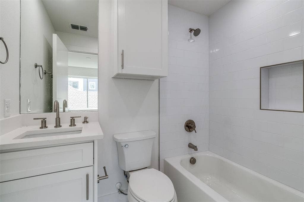 4701 San Jacinto Street, #101, Dallas, TX 75204 4701 San Jacinto Street, #101, Dallas, TX 75204