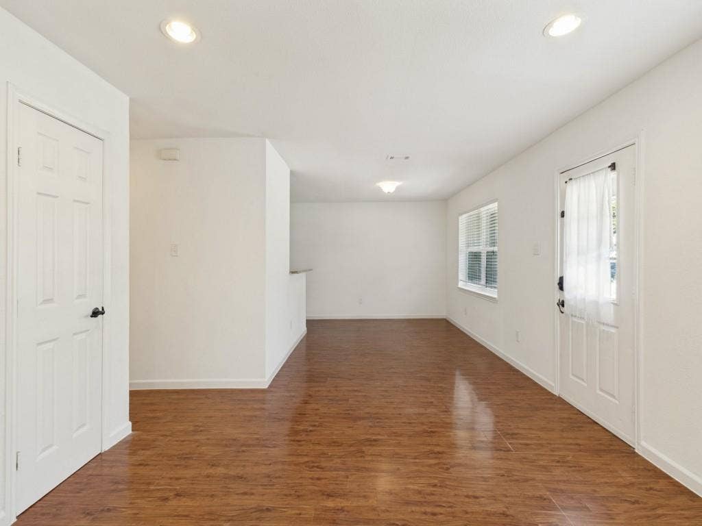 329 N Cottonwood Drive, Richardson, TX 75080 329 N Cottonwood Drive, Richardson, TX 75080