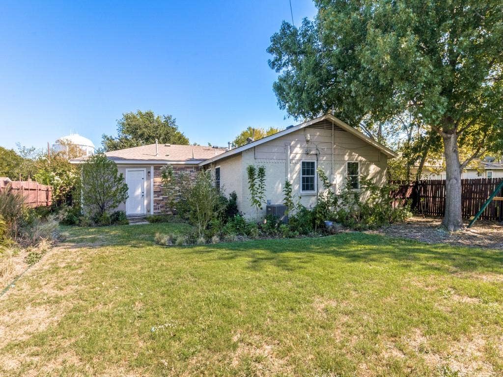 329 N Cottonwood Drive, Richardson, TX 75080 329 N Cottonwood Drive, Richardson, TX 75080