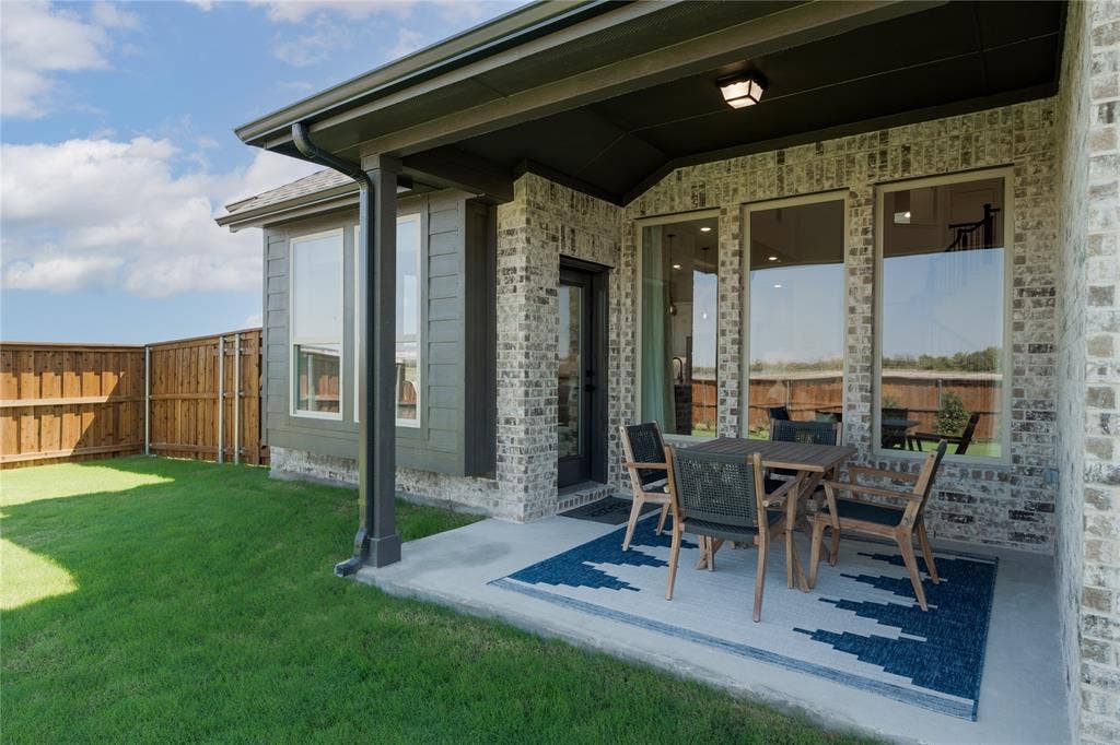 111 Republic Lane, Forney, TX 75126 Beazer Homes Brookville Estates Summerfield Floorplan. This is not a photo of the actual home, but is a photo of the Summerfield floorplan.