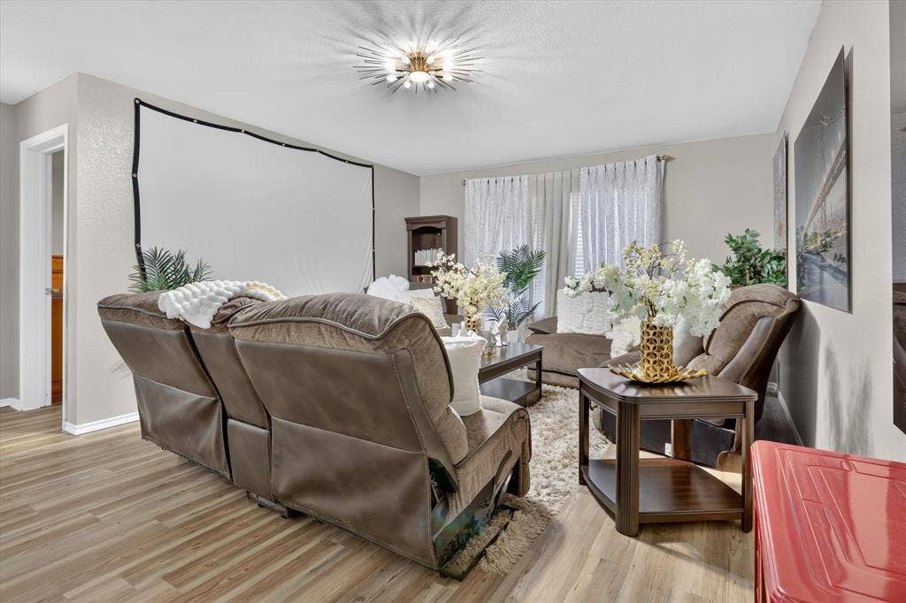 2325 Redwood Drive, Lancaster, TX 75134 2325 Redwood Drive, Lancaster, TX 75134