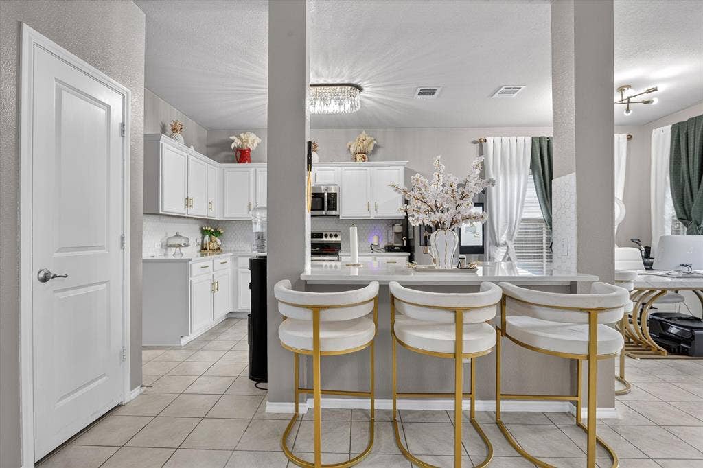 2325 Redwood Drive, Lancaster, TX 75134 2325 Redwood Drive, Lancaster, TX 75134