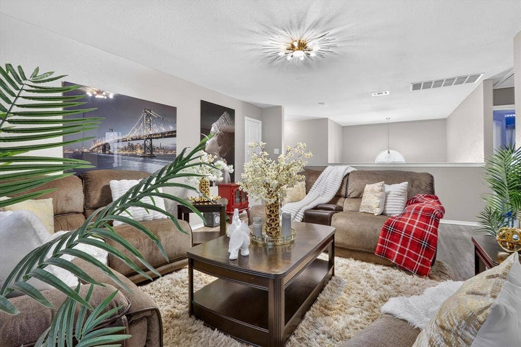 2325 Redwood Drive, Lancaster, TX 75134 2325 Redwood Drive, Lancaster, TX 75134