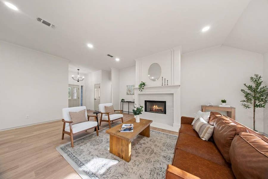 Property photo for 10138 Trail Ridge Drive, Benbrook, TX