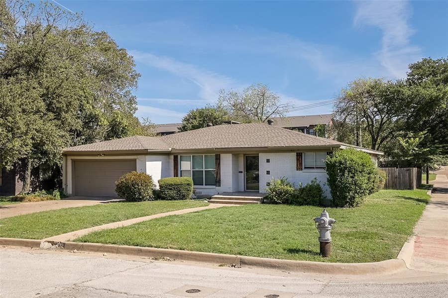 Property photo for 3613 Jeanette Drive, Fort Worth, TX