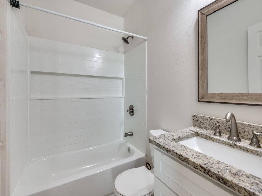2300 Dathe Street, Dallas, TX 75215 2300 Dathe Street, Dallas, TX 75215