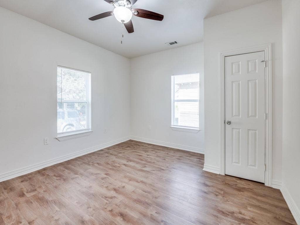 2300 Dathe Street, Dallas, TX 75215 2300 Dathe Street, Dallas, TX 75215