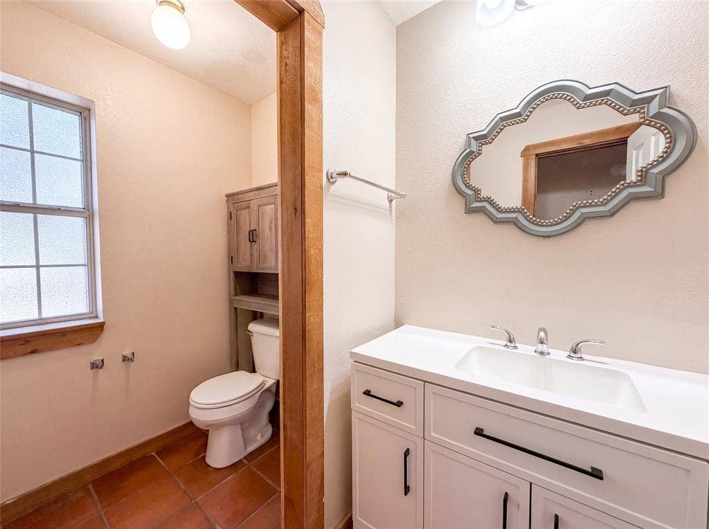 2603 Pecan Valley Drive, Granbury, TX 76048 2603 Pecan Valley Drive, Granbury, TX 76048