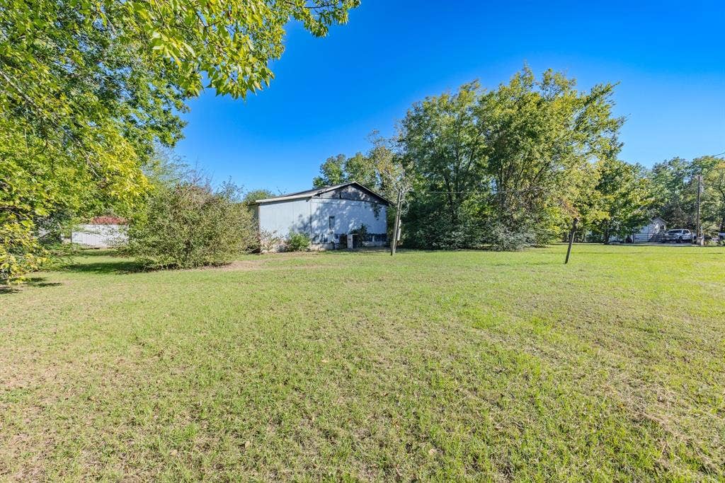 10830 Paradise Lane, Wills Point, TX 75169 10830 Paradise Lane, Wills Point, TX 75169