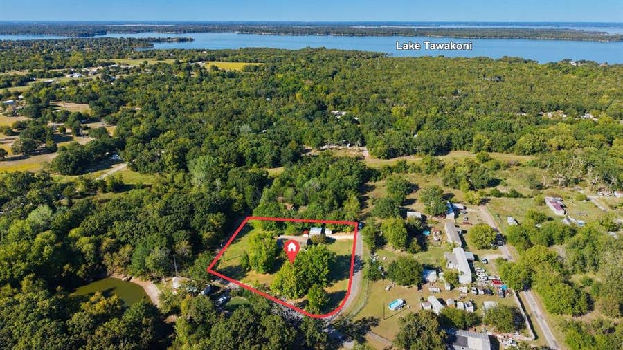 Property photo for 10830 Paradise Lane, Wills Point, TX