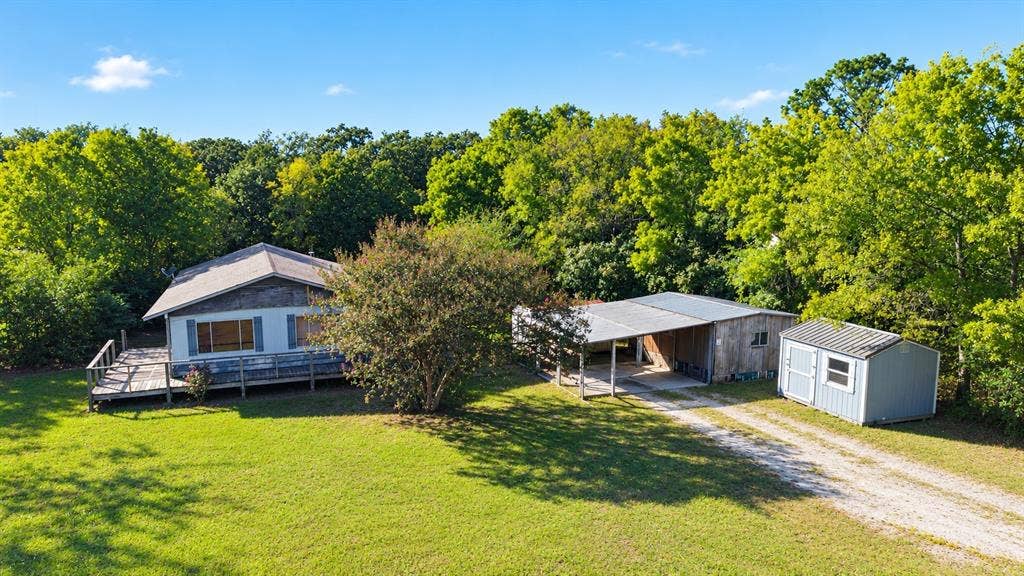 10830 Paradise Lane, Wills Point, TX 75169 10830 Paradise Lane, Wills Point, TX 75169
