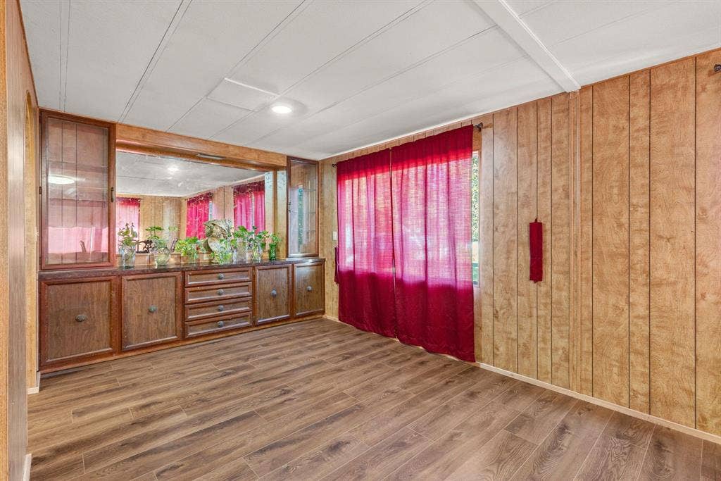 10830 Paradise Lane, Wills Point, TX 75169 10830 Paradise Lane, Wills Point, TX 75169