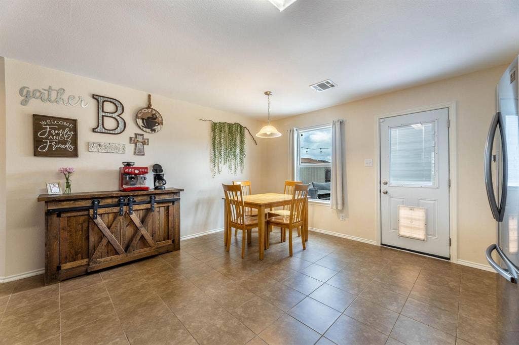 2121 Meadow View Drive, Princeton, TX 75407 2121 Meadow View Drive, Princeton, TX 75407
