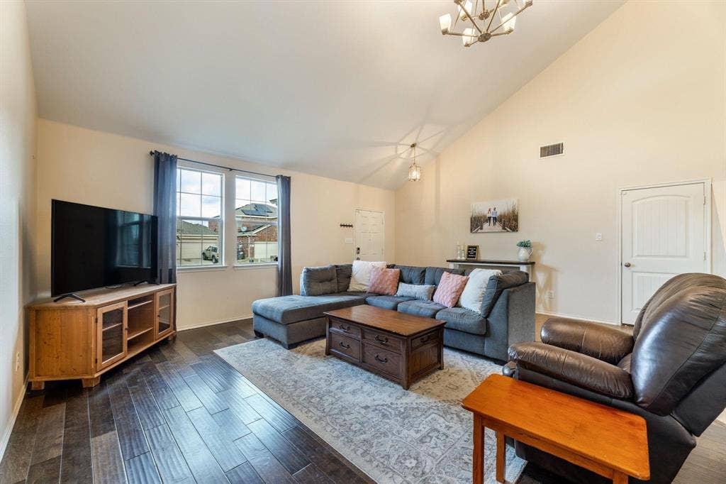 2121 Meadow View Drive, Princeton, TX 75407 2121 Meadow View Drive, Princeton, TX 75407