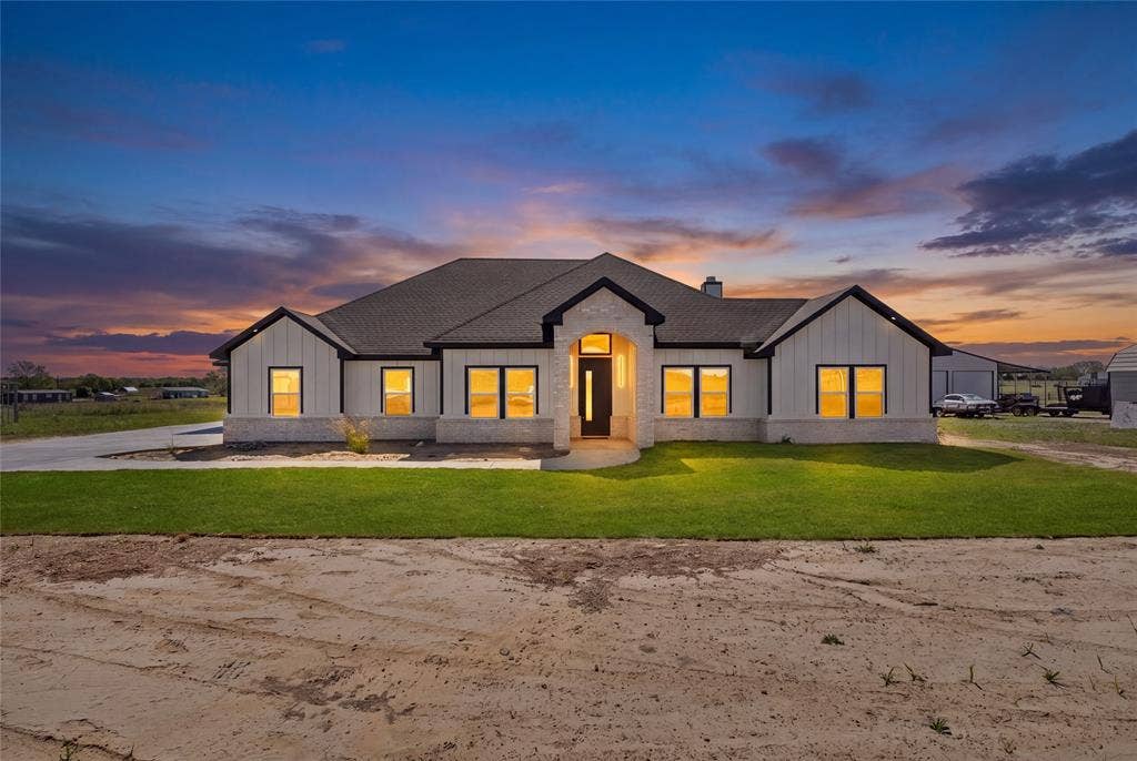 6433 County Road 4120, Campbell, TX 75422 6433 County Road 4120, Campbell, TX 75422