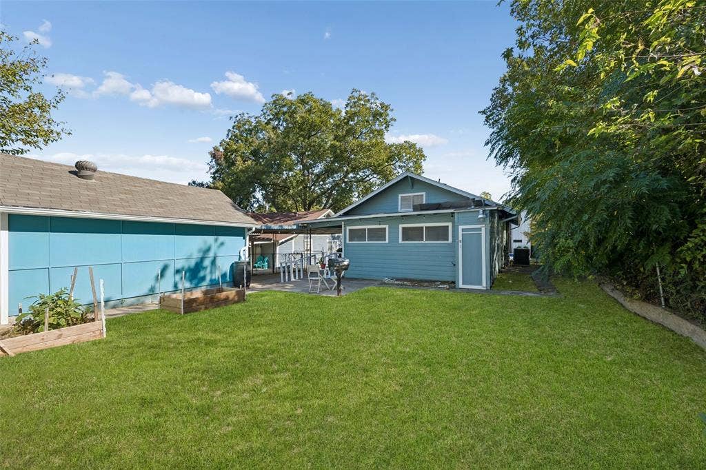 1027 Eldorado Avenue, Dallas, TX 75208 1027 Eldorado Avenue, Dallas, TX 75208
