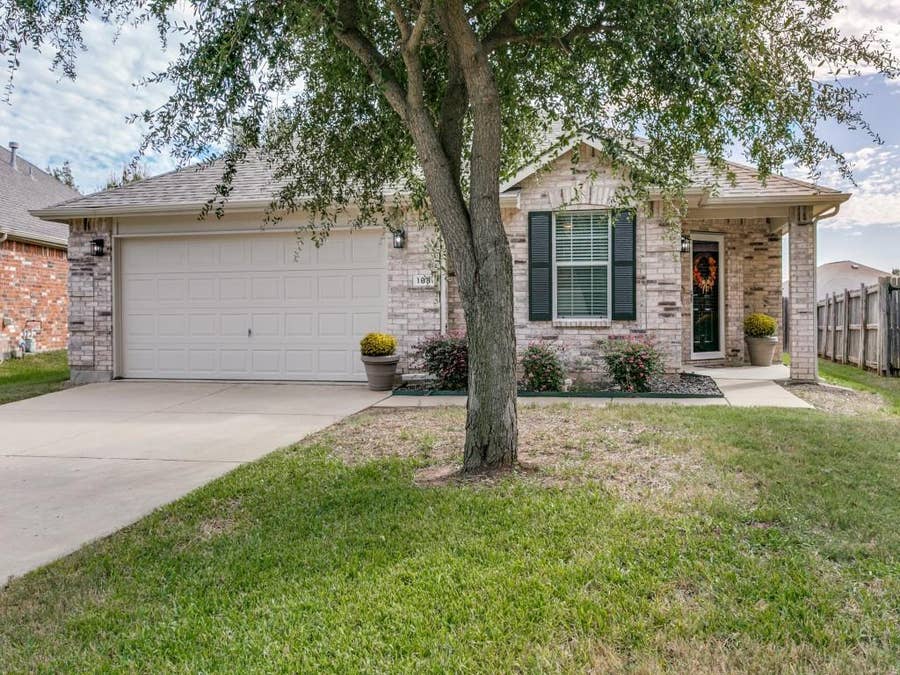 Property photo for 108 Brookbank Court, Crowley, TX