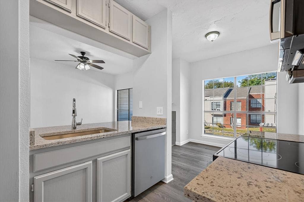 9737 Whitehurst Drive, #51, Dallas, TX 75243 9737 Whitehurst Drive, #51, Dallas, TX 75243