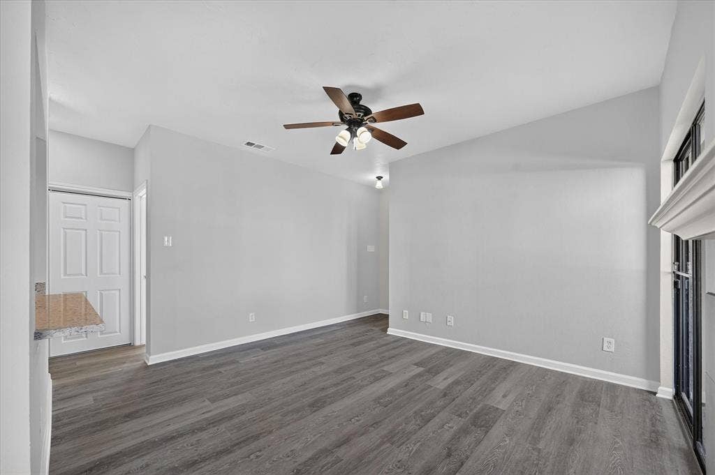9737 Whitehurst Drive, #51, Dallas, TX 75243 9737 Whitehurst Drive, #51, Dallas, TX 75243