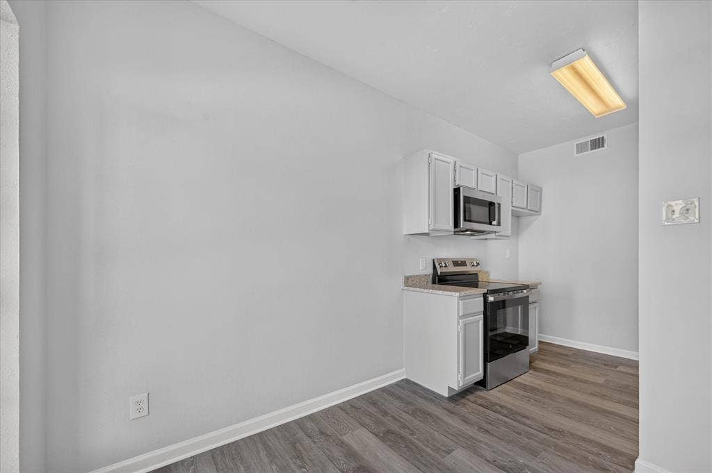 9737 Whitehurst Drive, #51, Dallas, TX 75243 9737 Whitehurst Drive, #51, Dallas, TX 75243