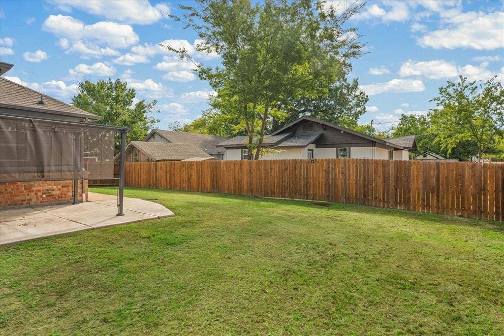 2115 Jones Street, Greenville, TX 75401 2115 Jones Street, Greenville, TX 75401