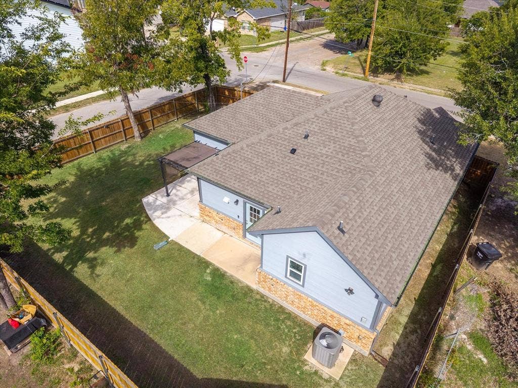 2115 Jones Street, Greenville, TX 75401 2115 Jones Street, Greenville, TX 75401