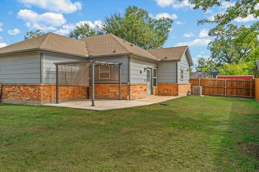 2115 Jones Street, Greenville, TX 75401 2115 Jones Street, Greenville, TX 75401