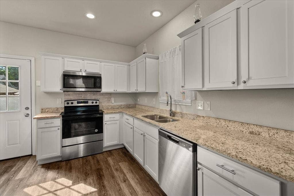 2115 Jones Street, Greenville, TX 75401 2115 Jones Street, Greenville, TX 75401