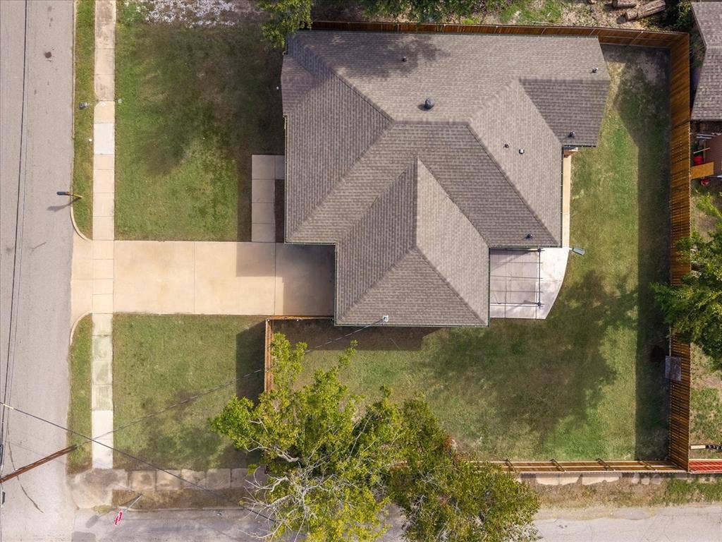 2115 Jones Street, Greenville, TX 75401 2115 Jones Street, Greenville, TX 75401
