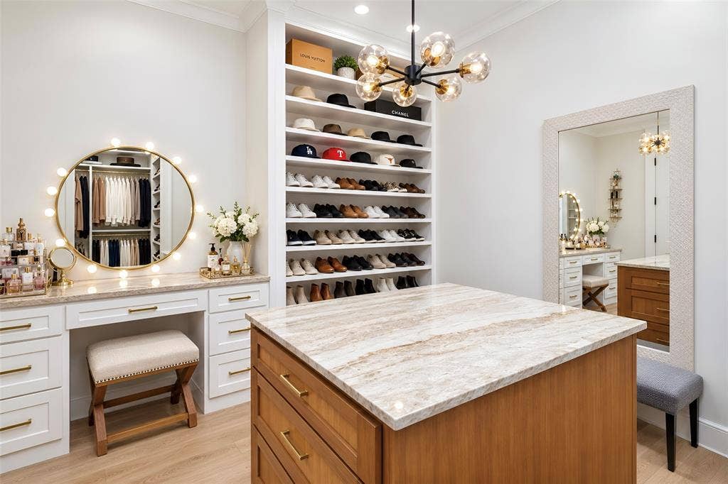 601 S Jupiter Road, Allen, TX 75002 Primary Bedroom Closet Virtually Staged
