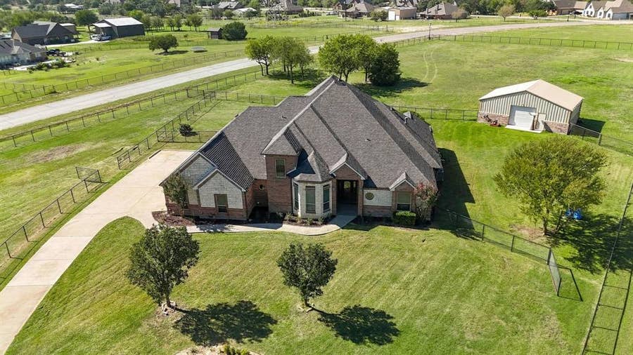 Property photo for 101 Rattling Antler Court, Azle, TX