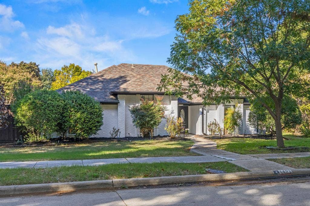 4421 Sterling Lane, Plano, TX 75093 4421 Sterling Lane, Plano, TX 75093