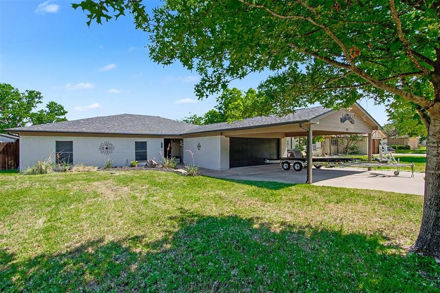 Property photo for 3801 Quail Run, Granbury, TX